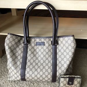 Vintage and authentic Gucci handbag!